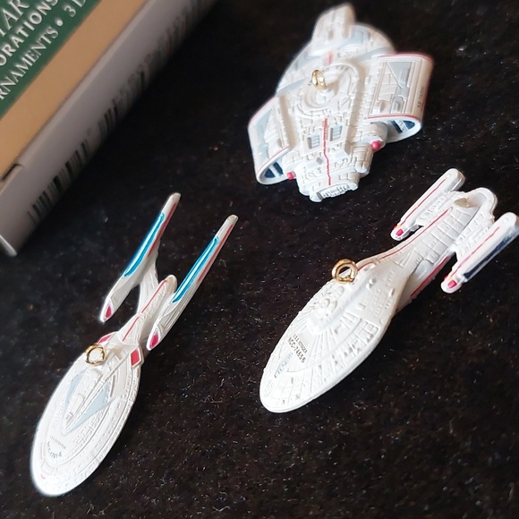 Hallmark Star Trek Starfleet Legends CHRISTMAS TREE ORNAMENTS - Picture 2 of 6